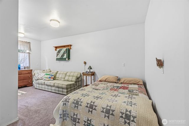 2655 Pacific Way, Longview, WA 98632