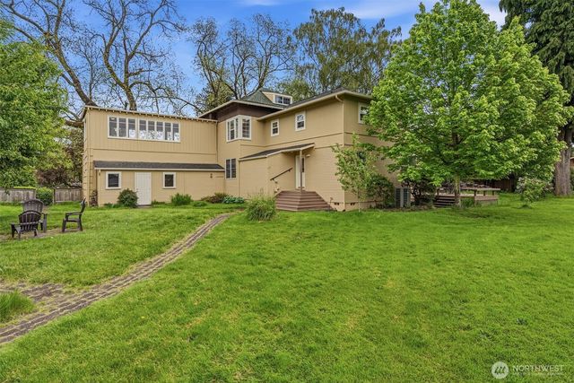 2655 Pacific Way, Longview, WA 98632