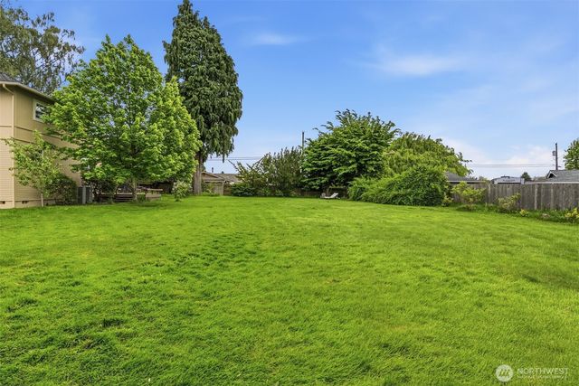 2655 Pacific Way, Longview, WA 98632