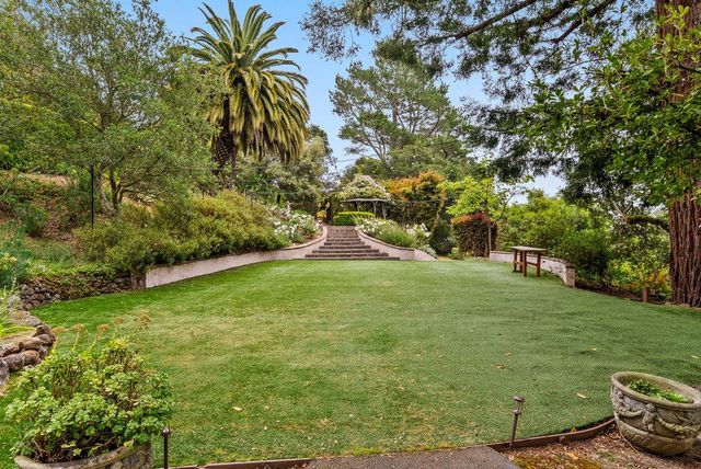 780 Calabasas Road, Watsonville, CA 95076