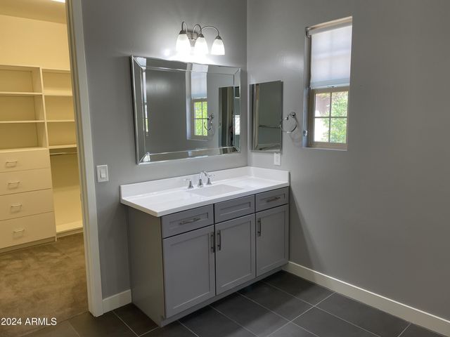 4624 E VISTA BONITA Drive, Phoenix, AZ 85050