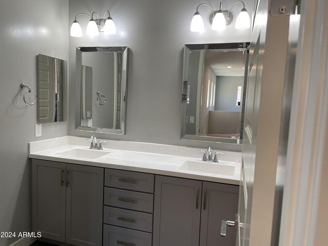 4624 E VISTA BONITA Drive, Phoenix, AZ 85050
