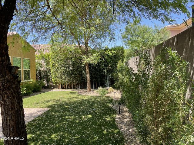 4624 E VISTA BONITA Drive, Phoenix, AZ 85050