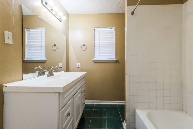 2215 Hazyknoll Lane, Houston, TX 77067