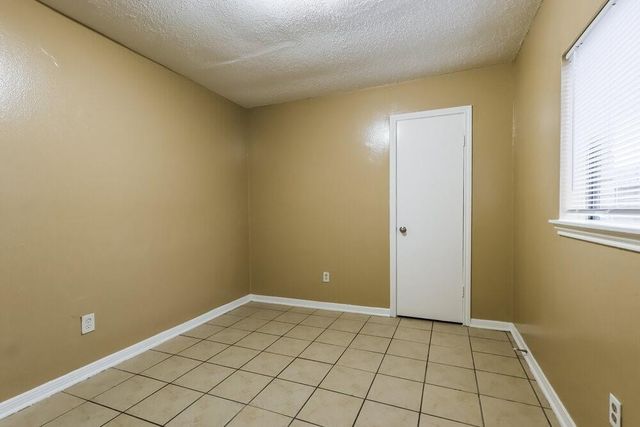 2215 Hazyknoll Lane, Houston, TX 77067