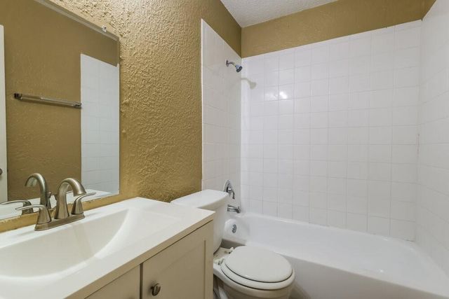 2215 Hazyknoll Lane, Houston, TX 77067