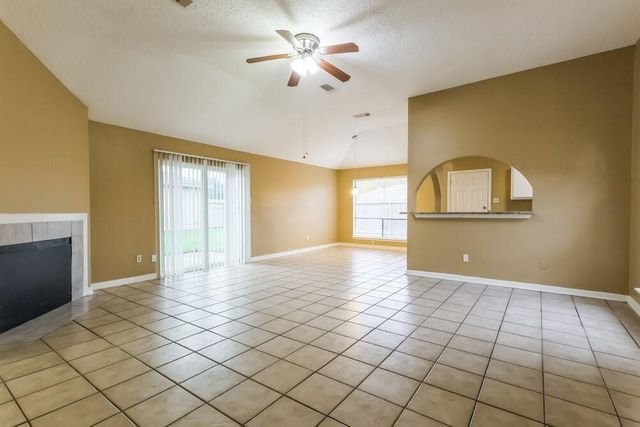 2215 Hazyknoll Lane, Houston, TX 77067