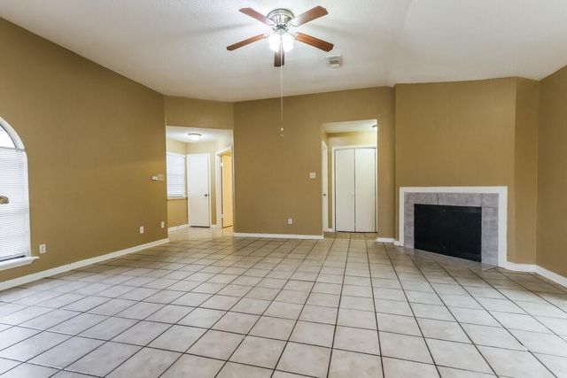 2215 Hazyknoll Lane, Houston, TX 77067