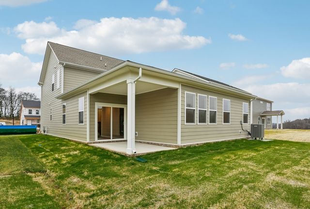 128 Dahlia Dr, La Vergne, TN 37086