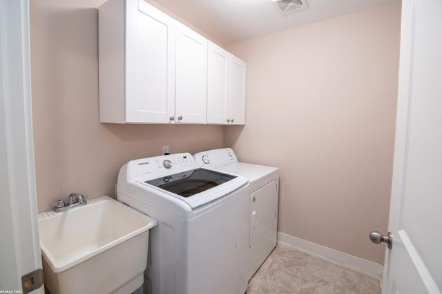 5656 Flagstaff Pines Drive, Shelby Twp, MI 48317