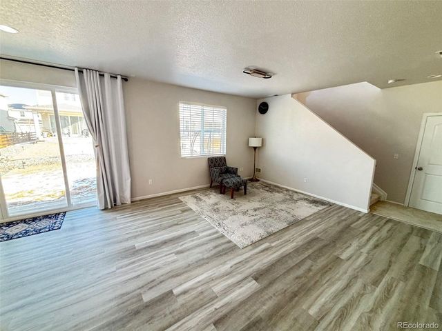 22093 E Stanford Dr, Aurora, CO 80015