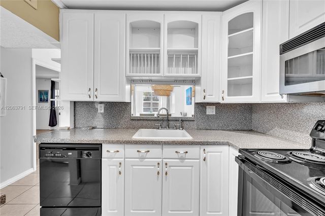 5001 W Oakland Park Boulevard 106, Lauderdale Lakes, FL 33313