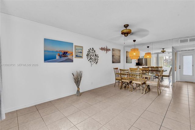 5001 W Oakland Park Boulevard 106, Lauderdale Lakes, FL 33313