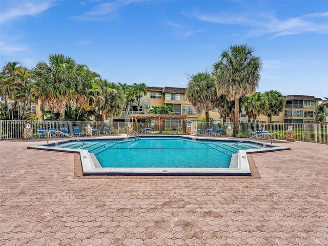 5001 W Oakland Park Boulevard 106, Lauderdale Lakes, FL 33313