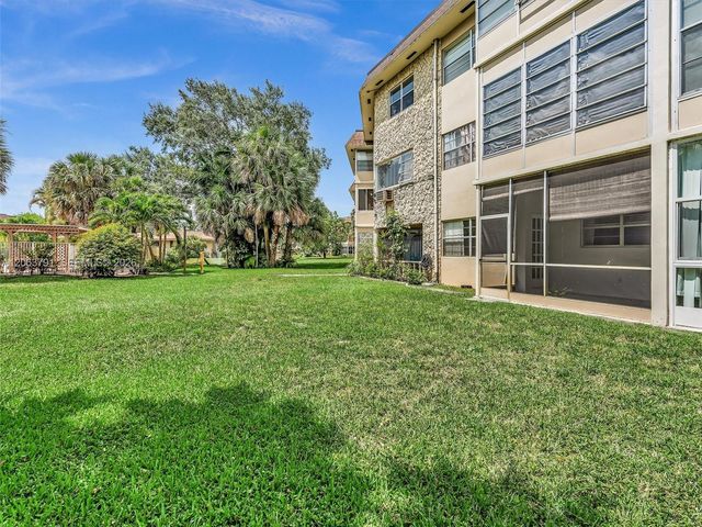 5001 W Oakland Park Boulevard 106, Lauderdale Lakes, FL 33313