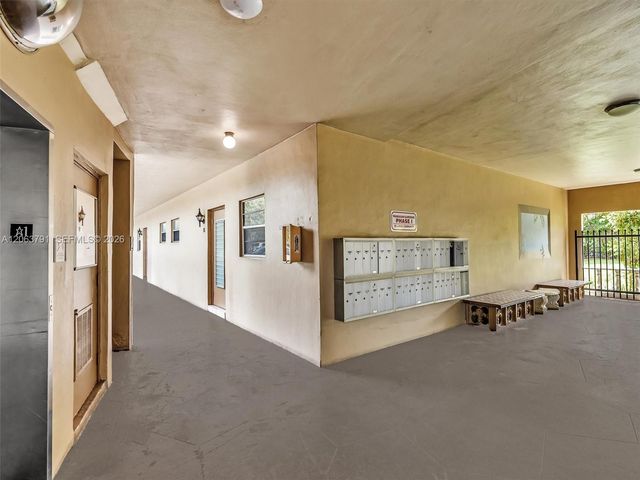 5001 W Oakland Park Boulevard 106, Lauderdale Lakes, FL 33313