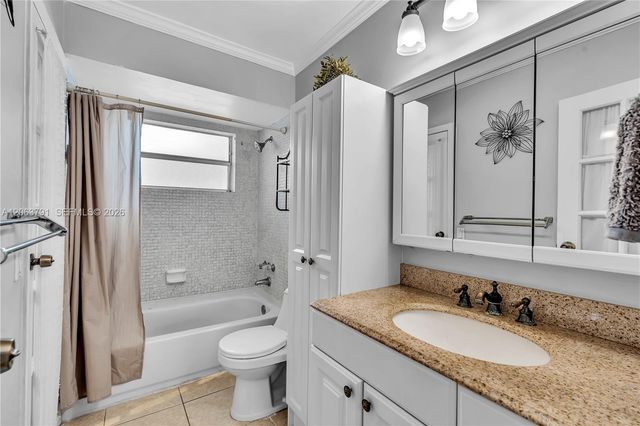 5001 W Oakland Park Boulevard 106, Lauderdale Lakes, FL 33313
