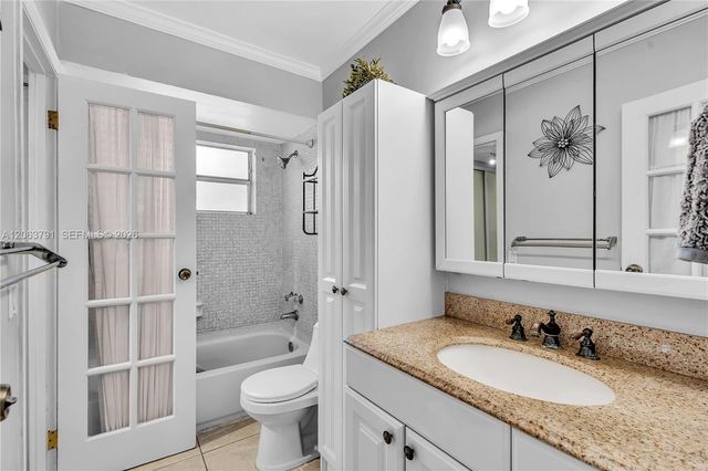 5001 W Oakland Park Boulevard 106, Lauderdale Lakes, FL 33313