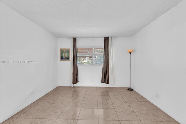 5001 W Oakland Park Boulevard 106, Lauderdale Lakes, FL 33313