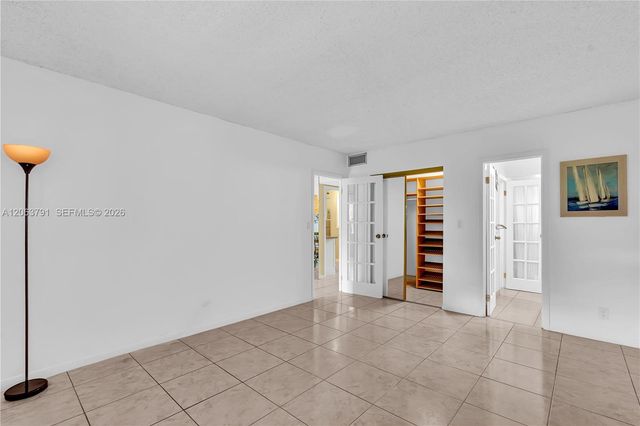 5001 W Oakland Park Boulevard 106, Lauderdale Lakes, FL 33313