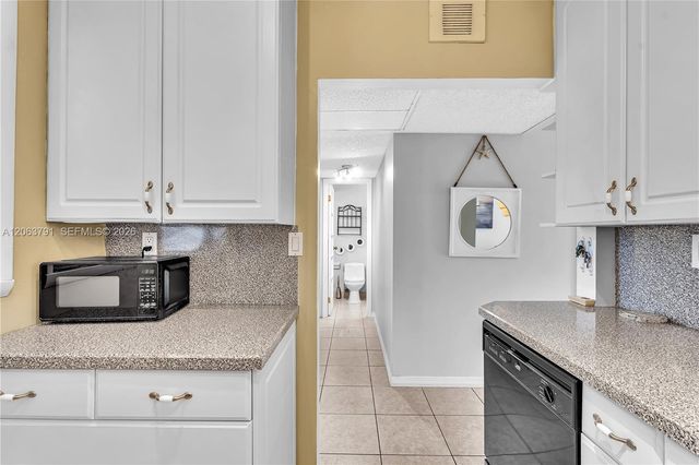 5001 W Oakland Park Boulevard 106, Lauderdale Lakes, FL 33313