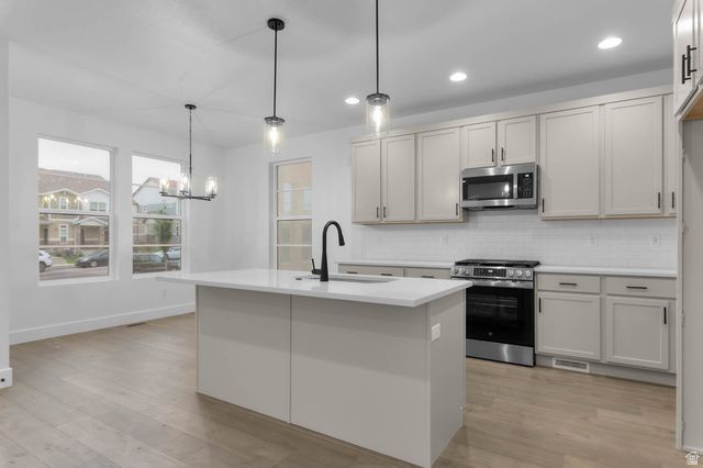 4244 W WATERBURY DR, Lehi, UT 84048
