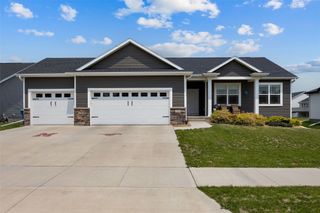 551 Spring Meadow Drive NE, Mt Vernon, IA 52314