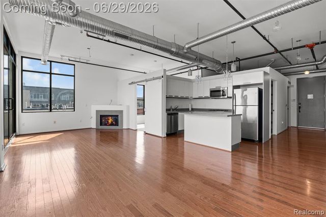 100 N Center Street 404, Royal Oak, MI 48067
