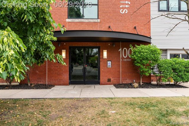 100 N Center Street 404, Royal Oak, MI 48067