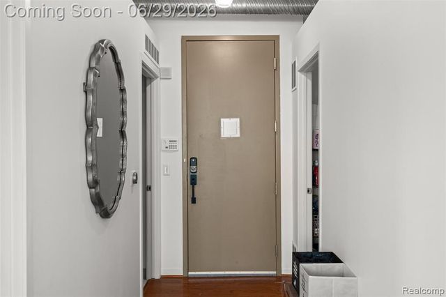 100 N Center Street 404, Royal Oak, MI 48067