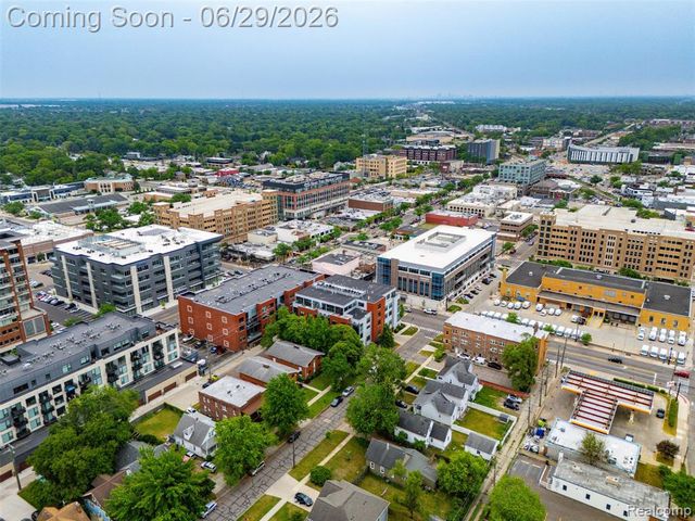 100 N Center Street 404, Royal Oak, MI 48067