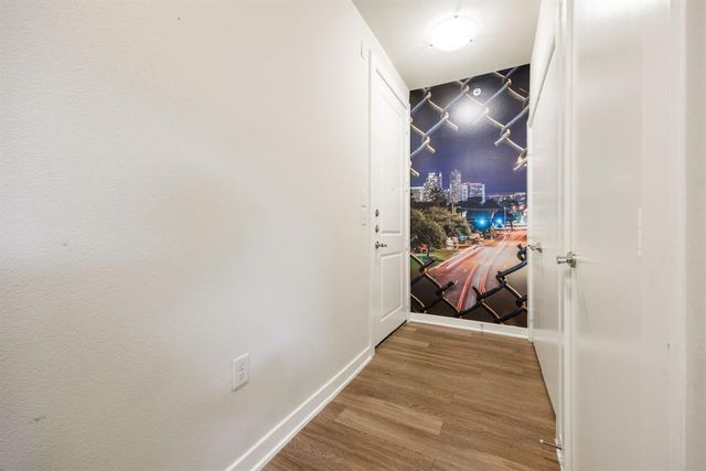 1900 Barton Springs RD 3013, Austin, TX 78704