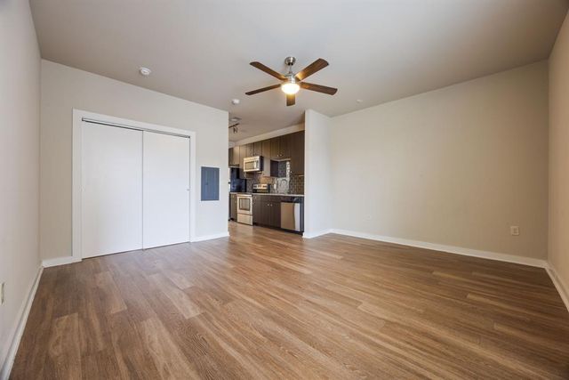 1900 Barton Springs RD 3013, Austin, TX 78704