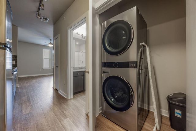 1900 Barton Springs RD 3013, Austin, TX 78704