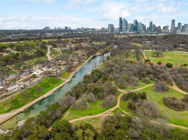 1900 Barton Springs RD 3013, Austin, TX 78704
