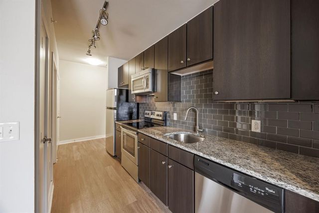 1900 Barton Springs RD 3013, Austin, TX 78704