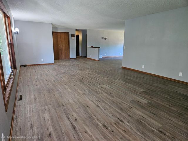 405 Mulford Dr., Oelwein, IA 50662