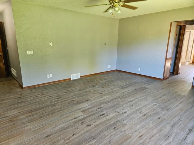 405 Mulford Dr., Oelwein, IA 50662