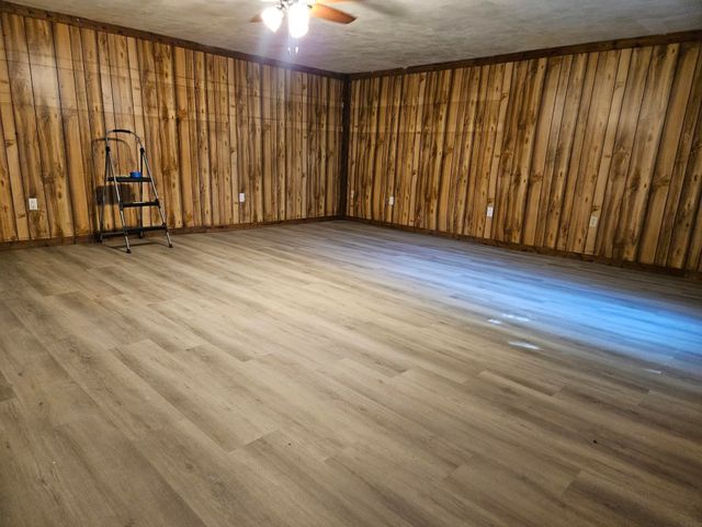 405 Mulford Dr., Oelwein, IA 50662