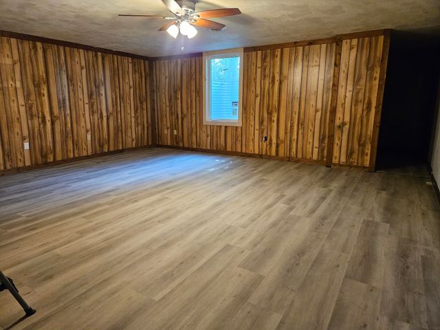 405 Mulford Dr., Oelwein, IA 50662
