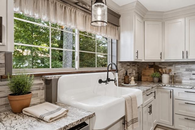 13013 Lemoncrest Lane, Little Rock, AR 72210
