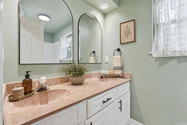 13013 Lemoncrest Lane, Little Rock, AR 72210