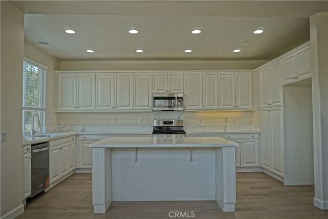 2099 Owens, Fullerton, CA 92833