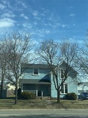 744 E Sibley Street, Howell, MI 48843