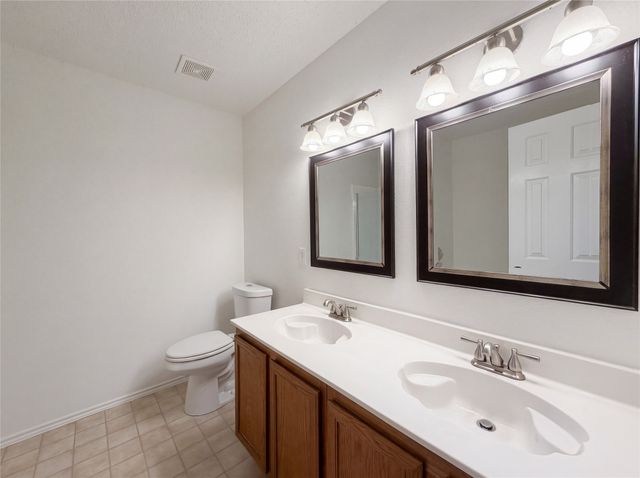 5145 Cliff Oaks Drive, Fort Worth, TX 76179