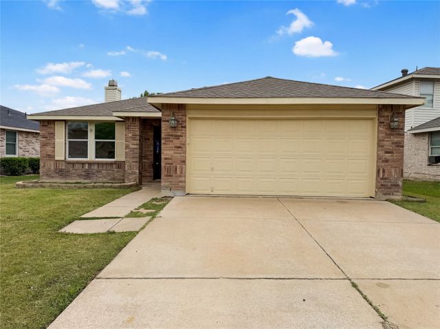 5145 Cliff Oaks Drive, Fort Worth, TX 76179