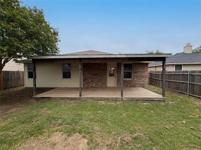 5145 Cliff Oaks Drive, Fort Worth, TX 76179