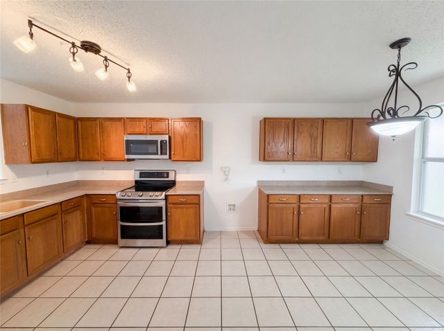 5145 Cliff Oaks Drive, Fort Worth, TX 76179