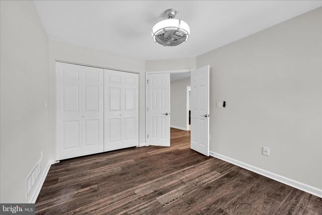46 LEEARDEN RD, Hershey, PA 17033