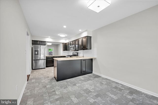 46 LEEARDEN RD, Hershey, PA 17033